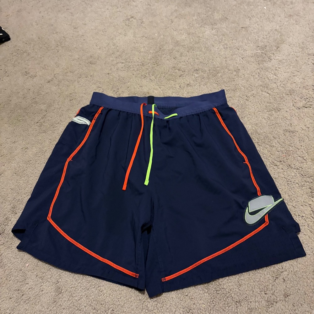 Nike Dri-FIT Mens Navy Blue Running Shorts Orange Neon Trim Size L 4 Inch Inseam